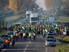 Втори ден продължават протестите срещу поскъпването на горивата във Франция