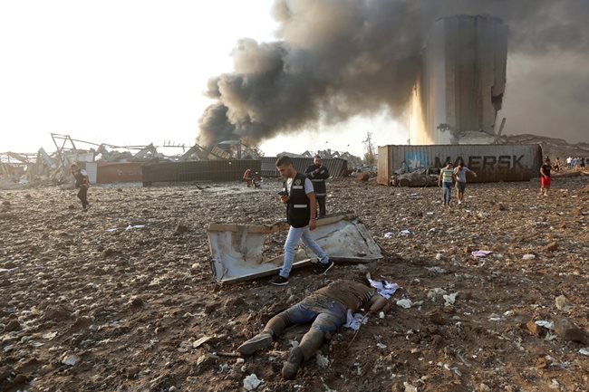 2750 тона амониев нитрат се взривили в Бейрут заради небрежност