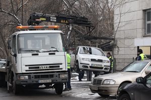 Само 100 проверки са направени за паркирали коли в тревата в София