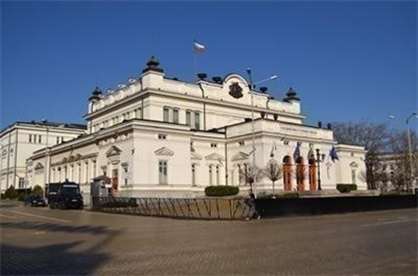 Сградата на Народното събрание
Снимка:Архив