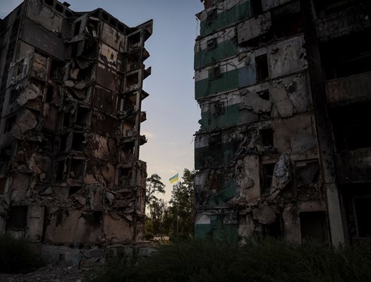 Жилищни брокове в Украйна, поразени от руски въздушни удари. СНИМКА РОЙТЕРС