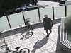 Нагла кражба на колело посред бял ден в Пловдив (видео)