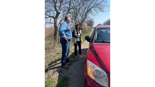 Boyko Borissov helped stranded women on the road (Video)