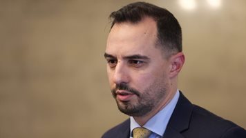 Богданов: Бъдещето на държавните предприятия ще мине през преструктуриране, а може би и закриване на ДКК