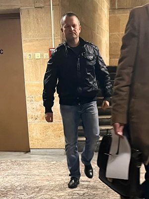 Матей Матов в съда в Пловдив.
