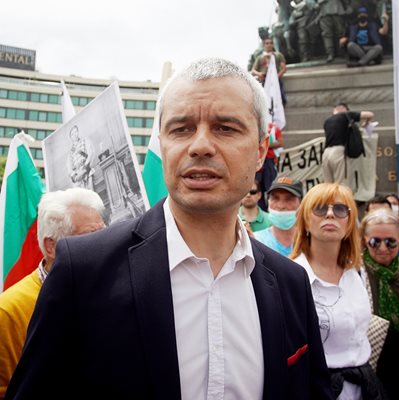 "Възраждане" на Костадин Костадинов подкрепя акцията в ДАБЧ