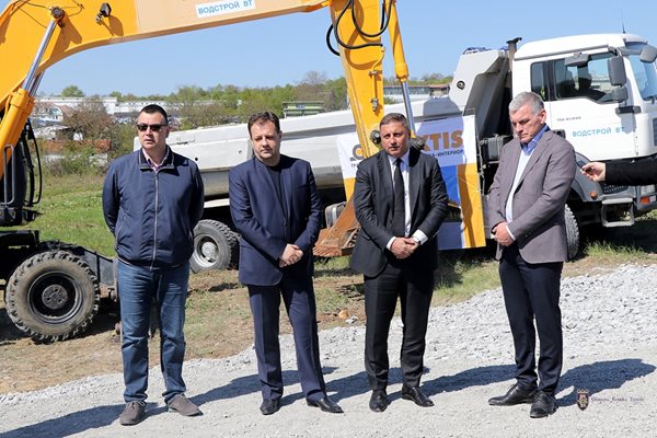 Първа копка на нов строителен хипермаркет направиха в Търново