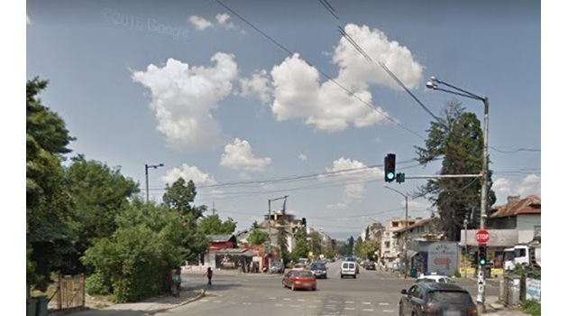 Светофарът на улица "Пушкин"   СНИМКА: Гугъл стрийт вю