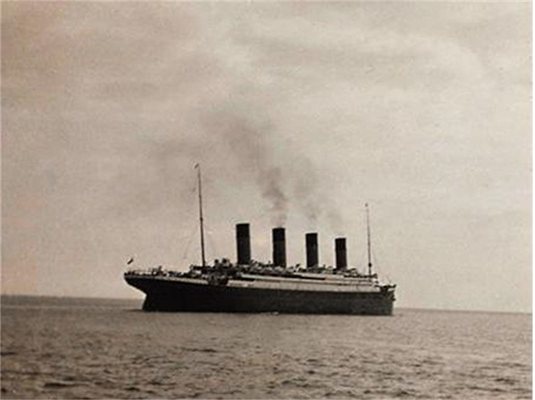 Последната известна снимка на “Титаник”, продадена на търг в Лондон през 2003 г.
СНИМКА: РОЙТЕРС
