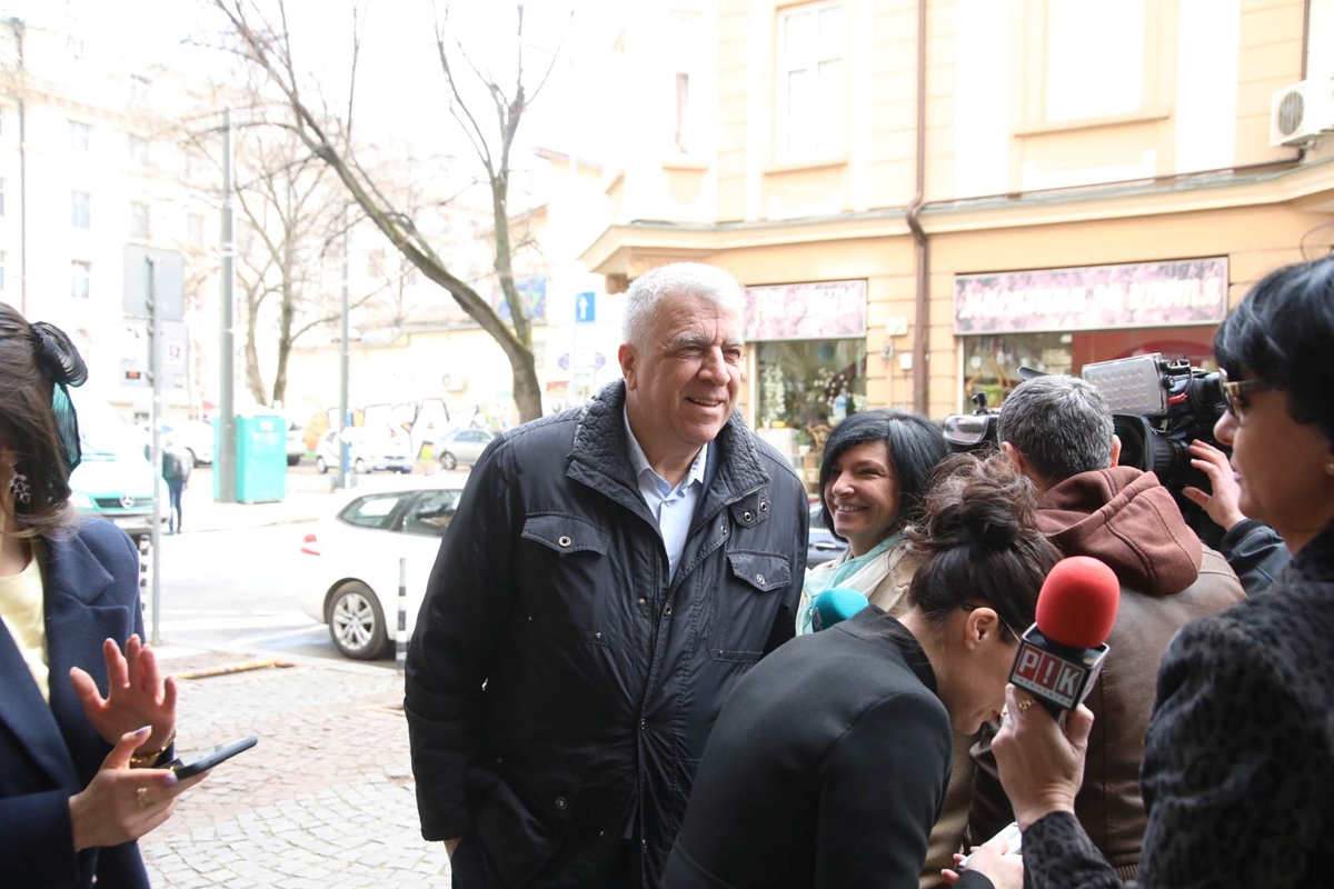 Румен Гечев за скандалите в БСП в София: Представяте ли си Борисов да нареди и ГЕРБ да не изпълни?