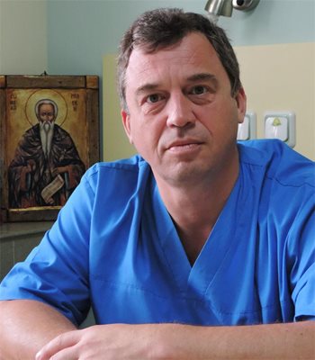 д-р Иван Йорданов, завеждащ отделението по УНГ заболявания в МБАЛ „Софиямед“.