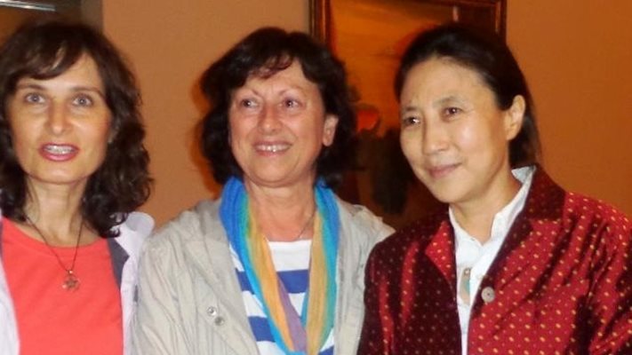 Учениците на д-р Сяолан Джао скоро ще дойдат и в България
Снимка: Ани Пешева (в средата), д-р Сяолан Джао (вдясно)