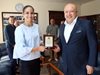 Министър Кралев награди европейската шампионка по тенис на маса Мария Йовкова