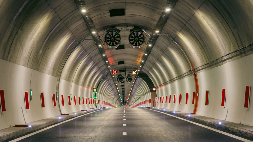 Mасово шофьорите превишават скоростта в новооткрития тунел „Железница”
