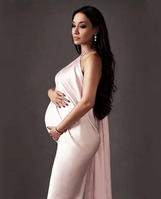 Мария Илиева показа с кадър в социалните мрежи, че е бременна с първото си дете.   СНИМКА: ИВОМИР ПЕШЕВ