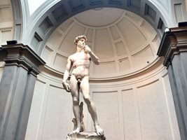 Статуята на Давид се смята за един от най-големите шедьоври в светa. СНИМКИ: ВИОЛИНА ХРИСТОВА