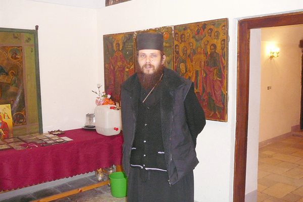 Игуменът Яков съживи манастира "Св. св. Петър и Павел" в село Баткун