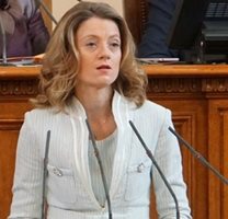 Поправките в закона за висшето образование обяви шефката на просветната комисия в парламента Милена Дамянова. Снимка: Архив