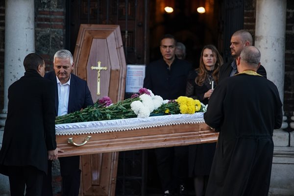 Тленните останки на Анахид Цонева-Тачева ще бъдат кремирани
