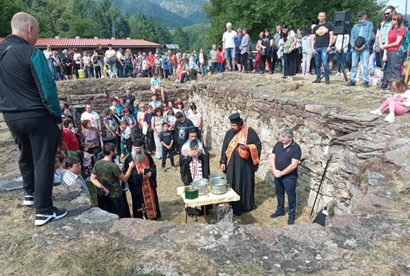 Водосвет на Гушовския манастир