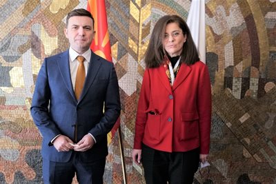 Министрите на външните работи Теодора Генчовска и Буяр Османи се срещнаха в София днес непосредствено преди началото на Второто съвместно заседание между правителствата на България и Северна Македония. Снимки МВнР