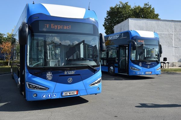 Бургас смени обществения си транспорт с електрически автобуси.