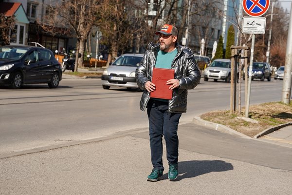 Устата преди да влезе в ДАНС
Снимка: Пламен Кодров