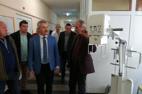 Купиха и мобилен цифров графичен рентгенов апарат за монтанската болница „Д- р Стамен Илиев“