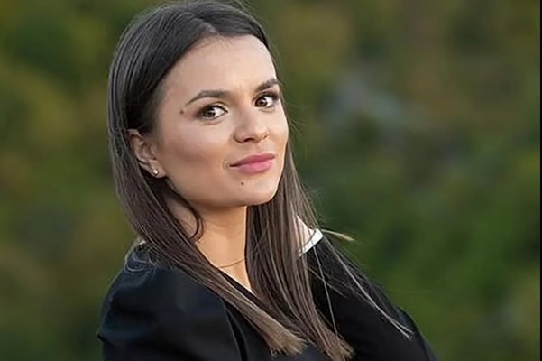 Награждаваната козметичка Ваня Габерова от България е сред петимата, обвинени във Великобритания в шпионаж в полза на Русия.