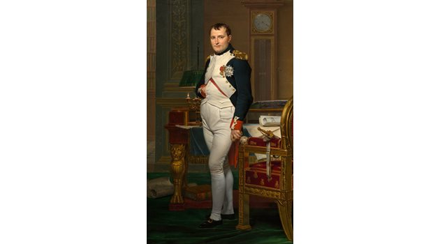 Най-големите врагове за Наполеон са йезуитите, той ги преследва до края на живота си. Едва след заточението му на Елба Орденът е възстановен.
