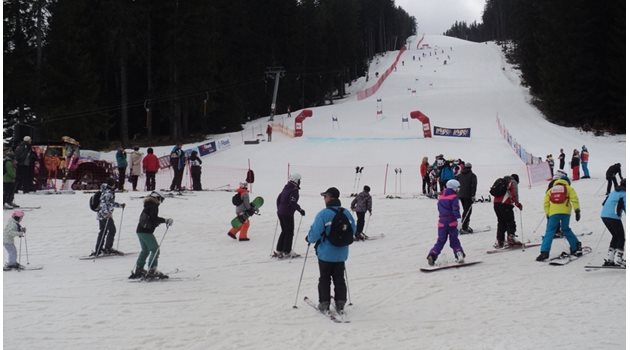 ПРЕОБЛАДАВАЩО: Най-много българи отиват на ски в родните курорти.