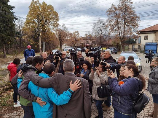 Полицията в Перник дава брифинг за намирането на Сашко.