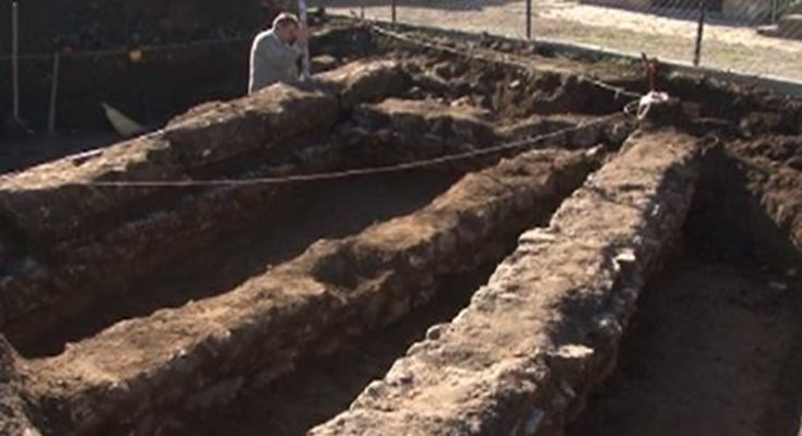 Приключиха спасителните археологически разкопки в центъра на Мездра, където преди три месеца беше открито сребърно съкровище от римски монети КАДРИ: bTV