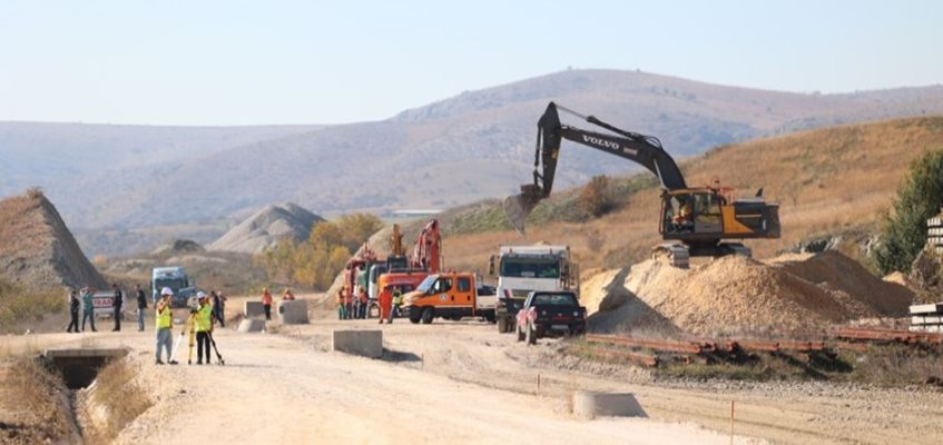 Николоски ядоса наше министерство - лъжел за жп коридор