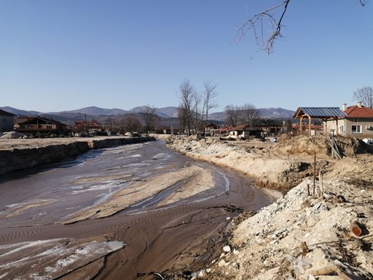 Така изглеждат деретата в пострадалите карловски села.