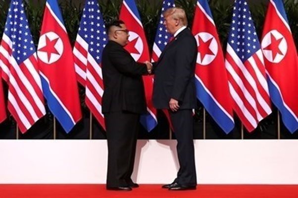 Ким Чен Ун и Доналд Тръмп  СНИМКА: Ройтерс