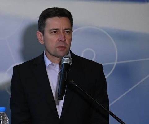 Ангел Петров е бивш главен секретар на Министерството на електронното управление.