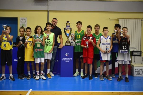 Дерби "Левски" - "Рилски спортист" за старт на сезона в баскетбола