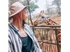 Актьорът Иван Панайотов нахрани жираф в Кения