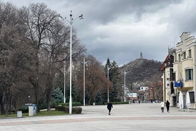 Тъмни облаци над Пловдив. СНИМКА: Никола Михайлов
