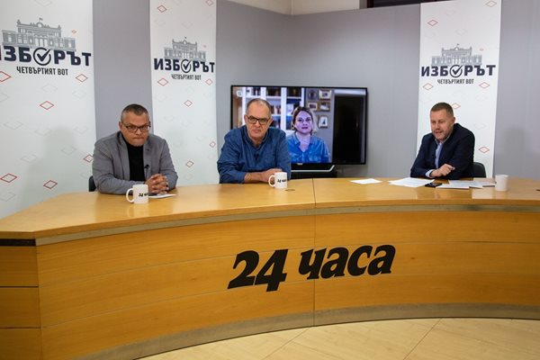 Водещият Георги Милков с журналистите на "24 часа" Виктор Иванов и Георги Банов СНИМКИ: ГЕОРГИ КЮРПАНОВ