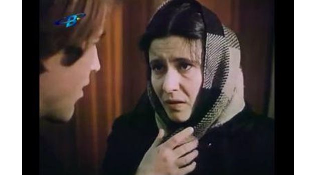 Мария Статулова е в ролята на тъкачката Янка.