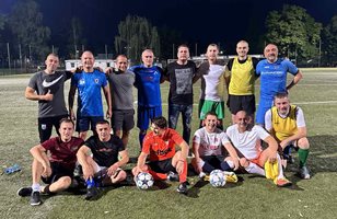 Тим на депутати от 6 парламентарни групи ще играе на футболен турнир в Букурещ