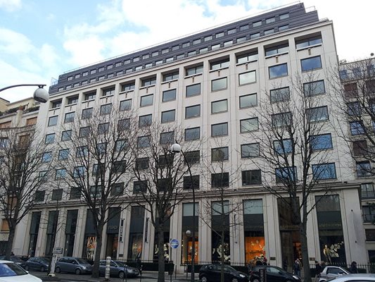 Централата на LVMH в Париж
Снимка уикипедия