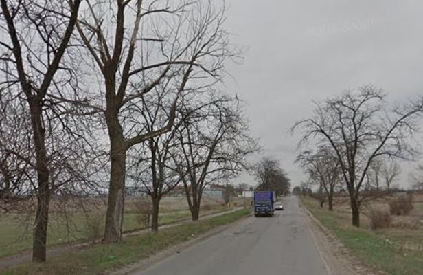 Пътя Сливница - Драгоман в района на Божурище Снимки: Google street view