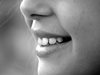 Учени разкриха какво ни кара да се усмихваме
