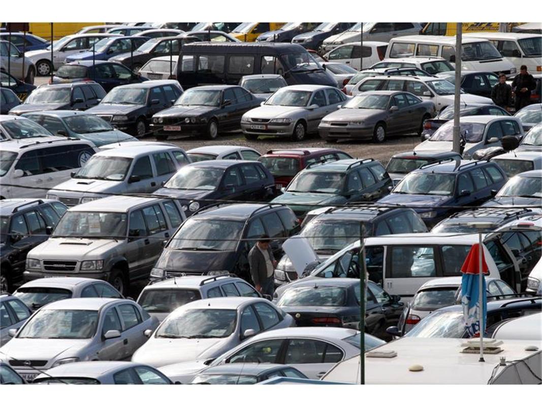 Лондон предлага на шофьорите до 5000 лири, за да бракуват старите си автомобили