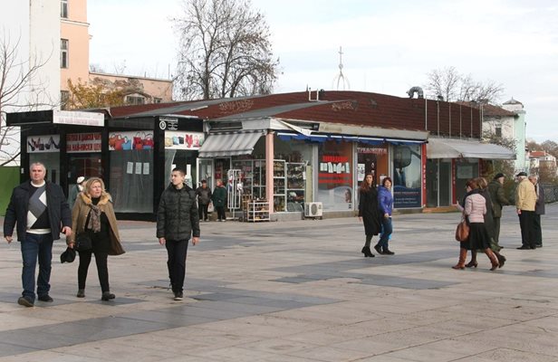 Магазините, които са нарочени за бутане. Снимка: Евгени Цветков.