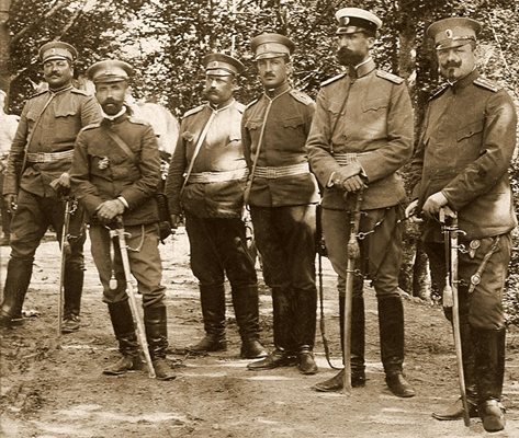 Български офицери