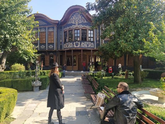 Етнографският музей в Стария Пловдив се радва на посетители непрекъснато. Снимка: Авторът